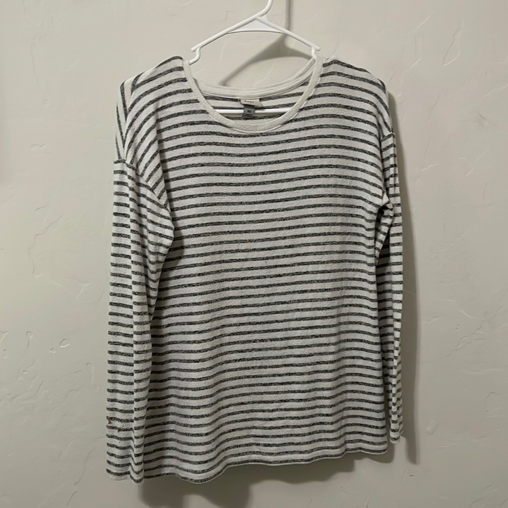 Long sleeve striped shirt